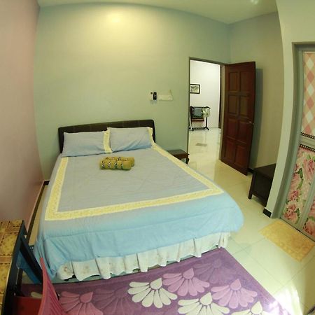 Twin Castle Homestay Kuala Pilah Ngoại thất bức ảnh