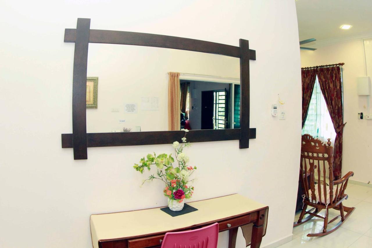 Twin Castle Homestay Kuala Pilah Ngoại thất bức ảnh