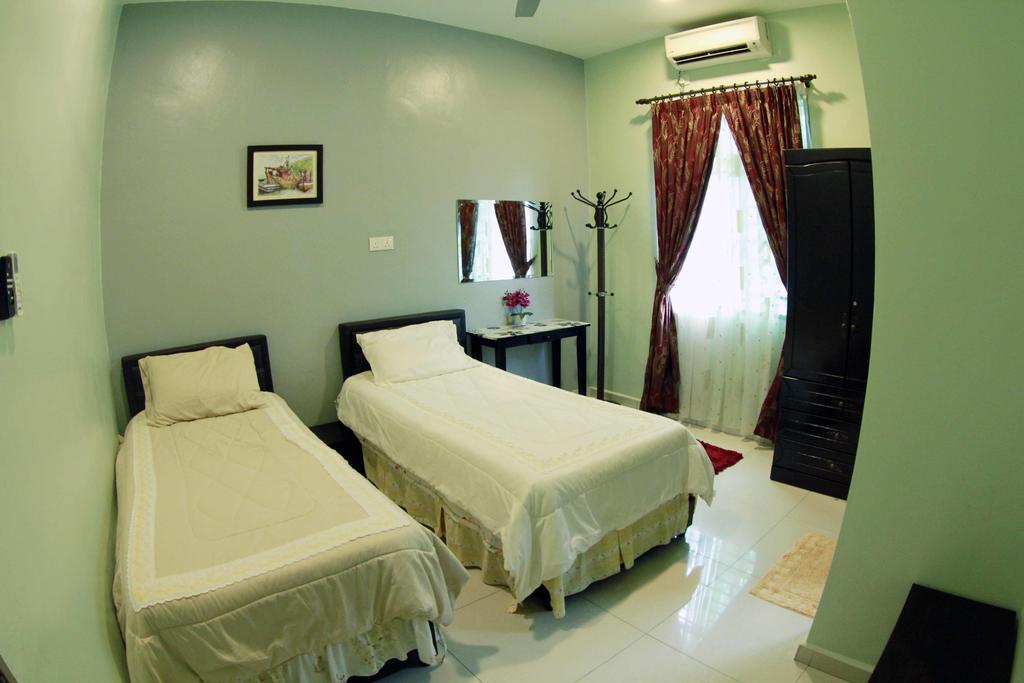 Twin Castle Homestay Kuala Pilah Ngoại thất bức ảnh